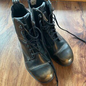 Blundstone "Gold Brush" Waterproof Leather Lace Up Boots